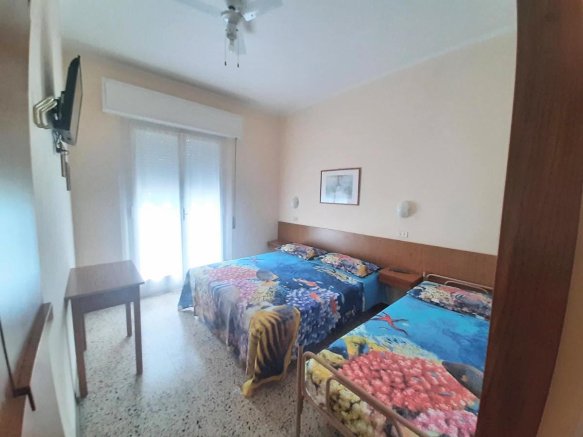 Hotel Amalfi ริมินี ภายนอก รูปภาพ