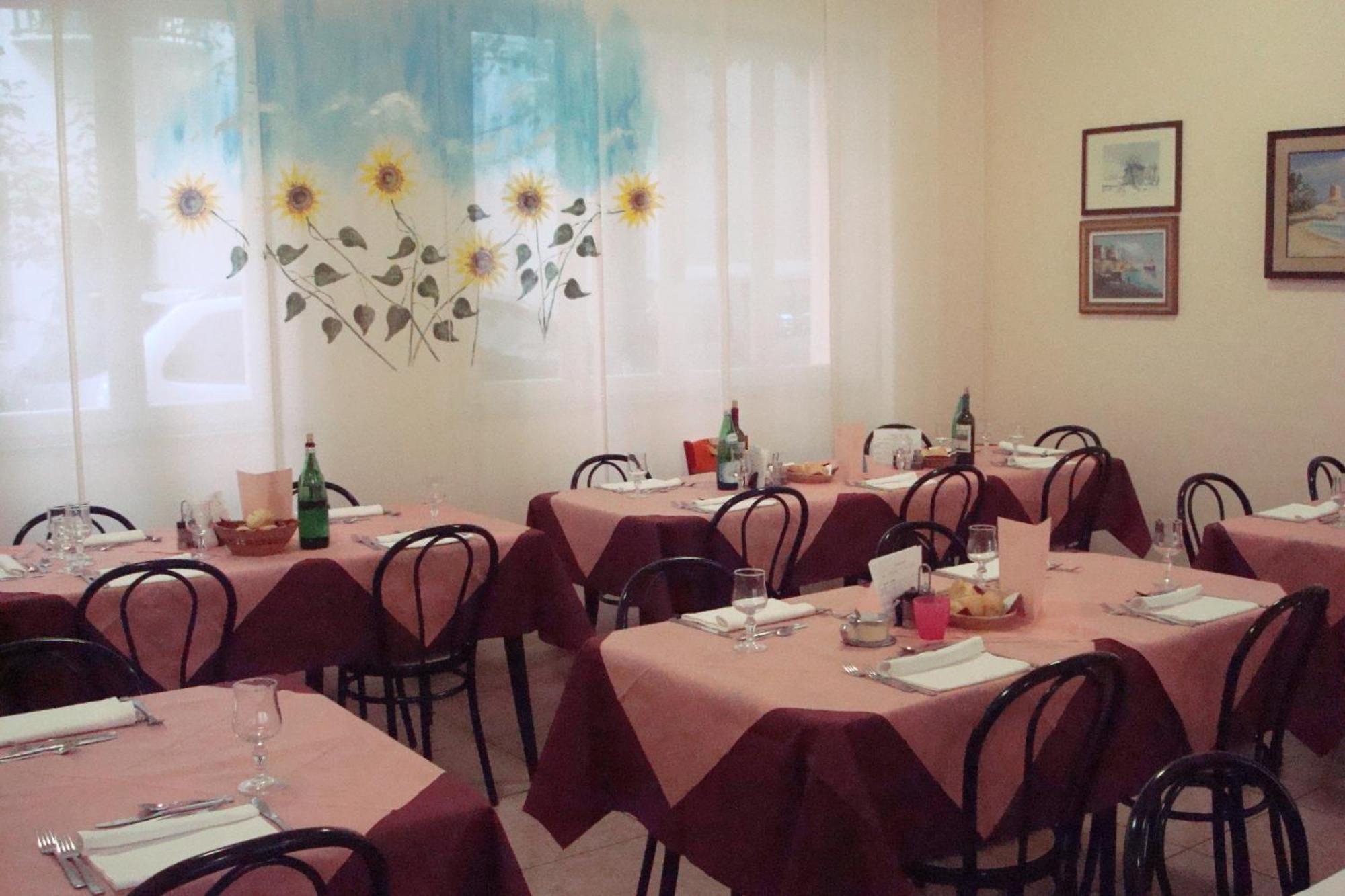 Hotel Amalfi ริมินี ภายนอก รูปภาพ