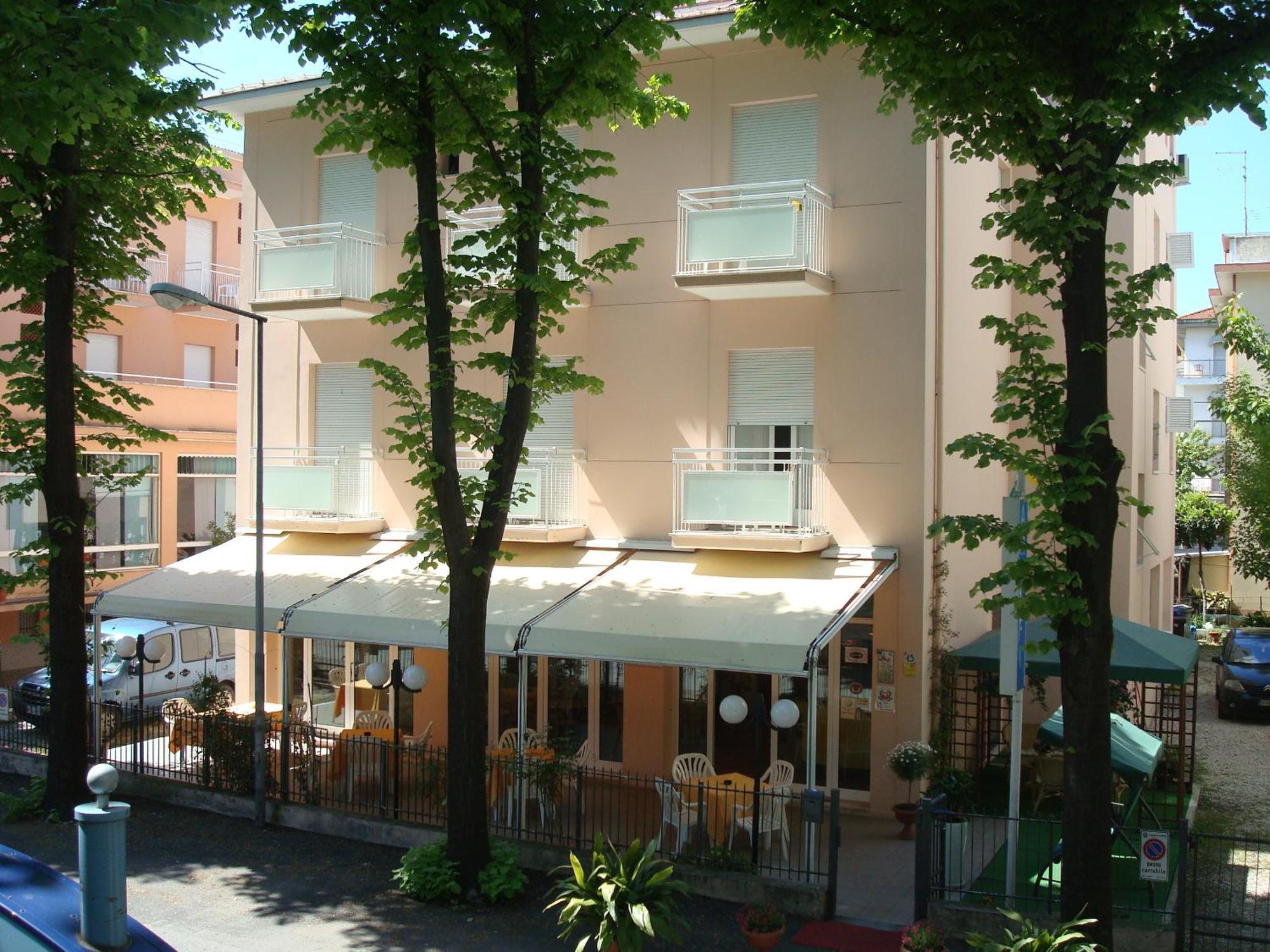 Hotel Amalfi ริมินี ภายนอก รูปภาพ